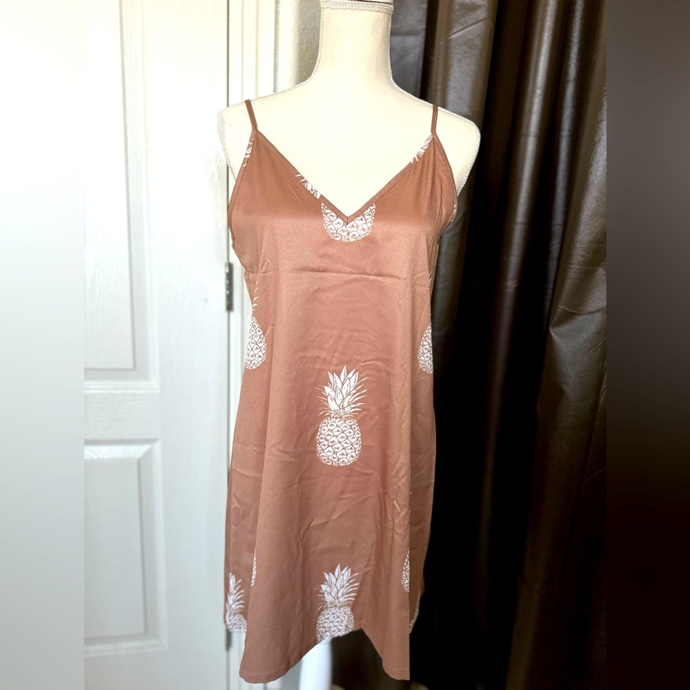 Brown pineapple dress sz small